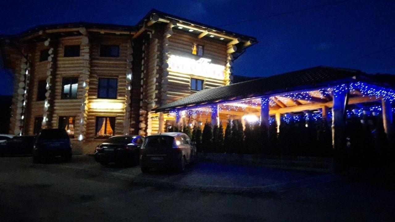 Hotel Berloga Pylypets Pilipets Esterno foto